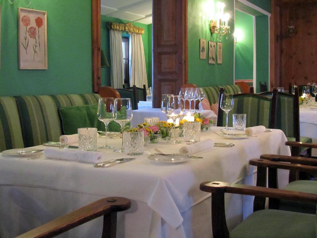 Schloss Muenichau 3*